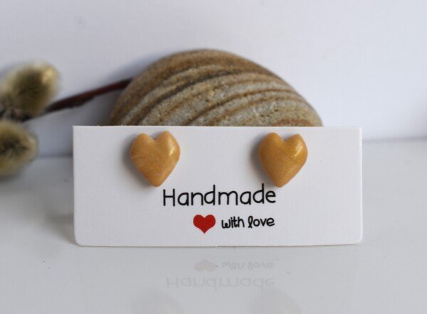 Pendientes corazón dorado
