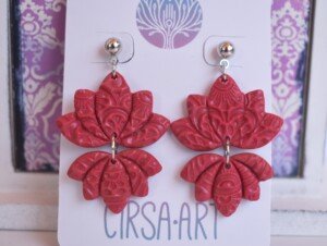Pendientes Loto con Relieve Magenta - Image 2