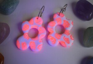 Pendientes Flor Neón - Image 2